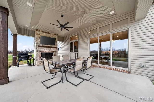 $1,299,000 | 212 Bluegrass Pasture Court, Wentzville, MO 63385