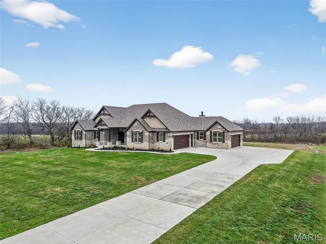 $1,299,000 | 212 Bluegrass Pasture Court, Wentzville, MO 63385