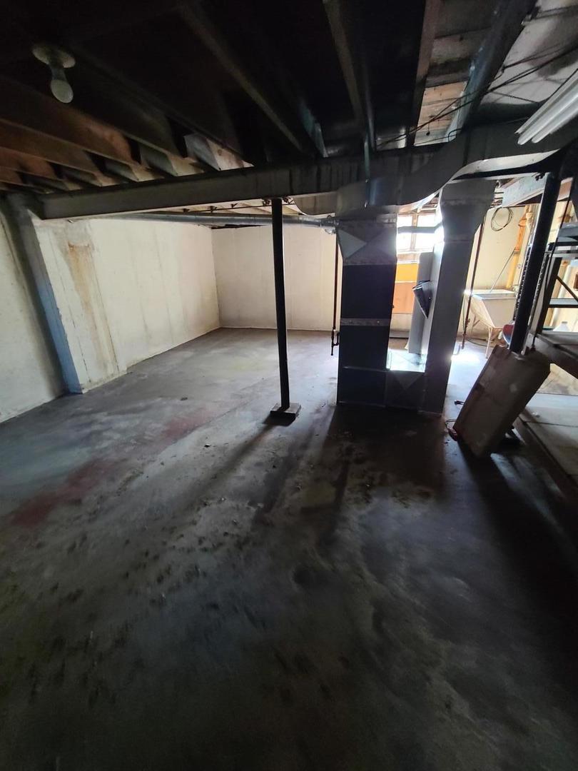 35 McGarity Road, Unit 772 Park Forest, IL 60466 - Photo 7 of 7 a view of an empty room