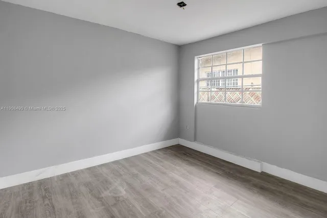 $725,000 | 643-645 Northeast 149th Street, Miami, FL 33162