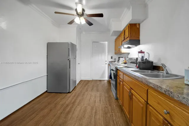 $725,000 | 643-645 Northeast 149th Street, Miami, FL 33162