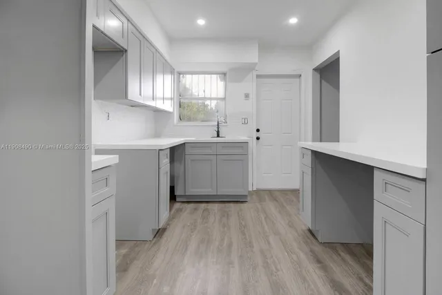 $725,000 | 643-645 Northeast 149th Street, Miami, FL 33162