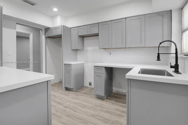 $725,000 | 643-645 Northeast 149th Street, Miami, FL 33162