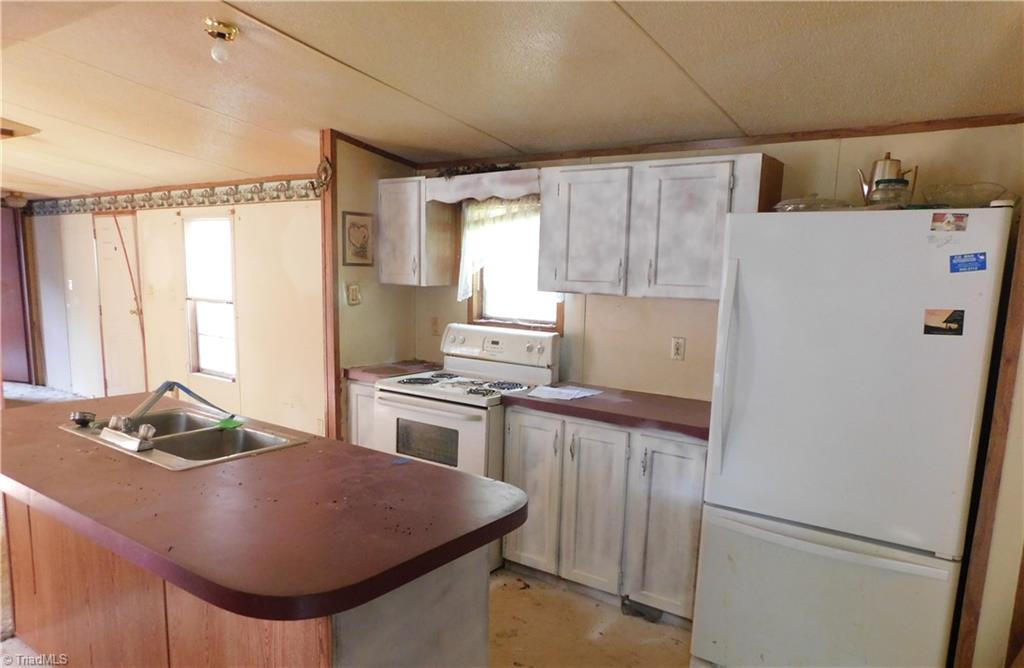 4493 Pine Hall Road Walkertown, NC 27051 - Photo 8 of 22 Gallery Image 8