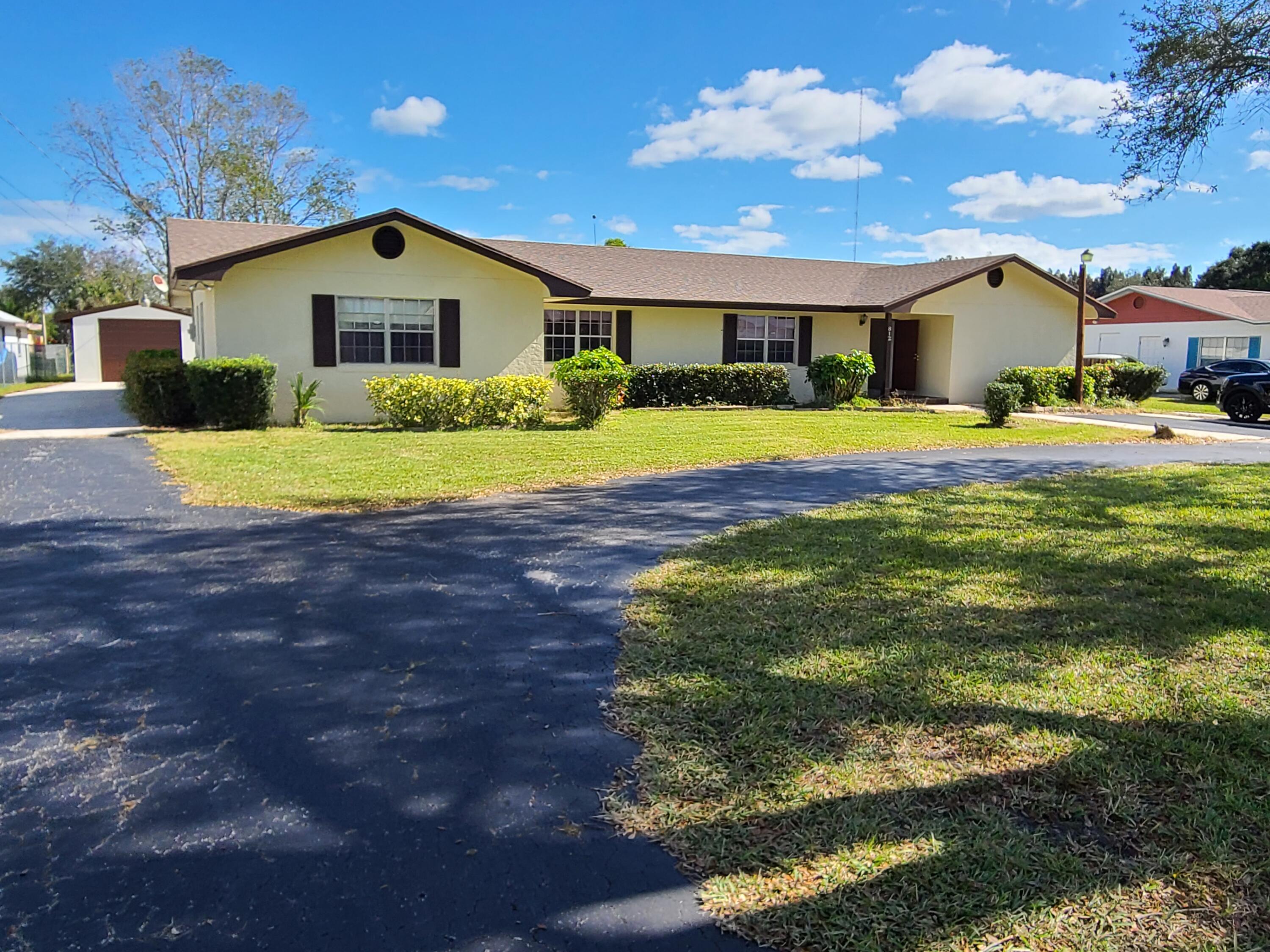 812 Hartman Road Fort Pierce, FL 34947 - Photo 1 of 15 20220119_124939