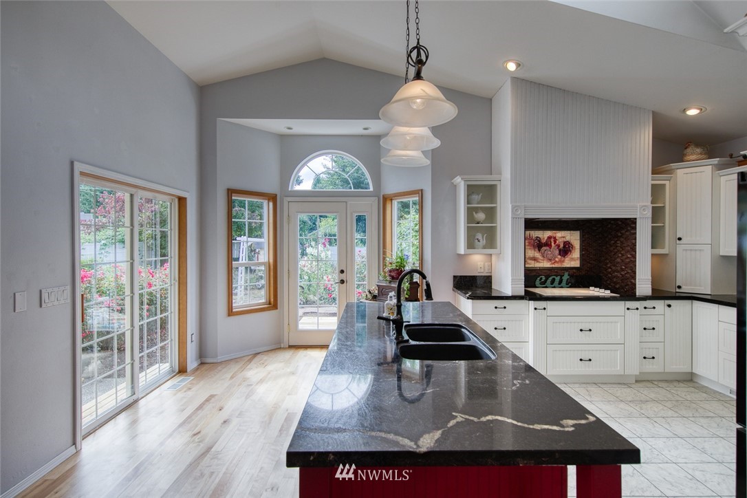 26736 Northwest Lofall Road Poulsbo, WA 98370 - Photo 12 of 39 Gallery Image 12