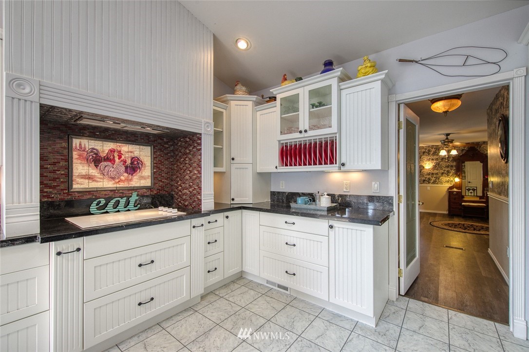 26736 Northwest Lofall Road Poulsbo, WA 98370 - Photo 13 of 39 Gallery Image 13