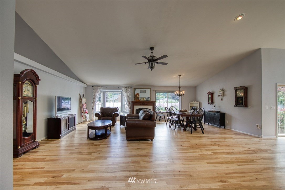 26736 Northwest Lofall Road Poulsbo, WA 98370 - Photo 4 of 39 Gallery Image 4