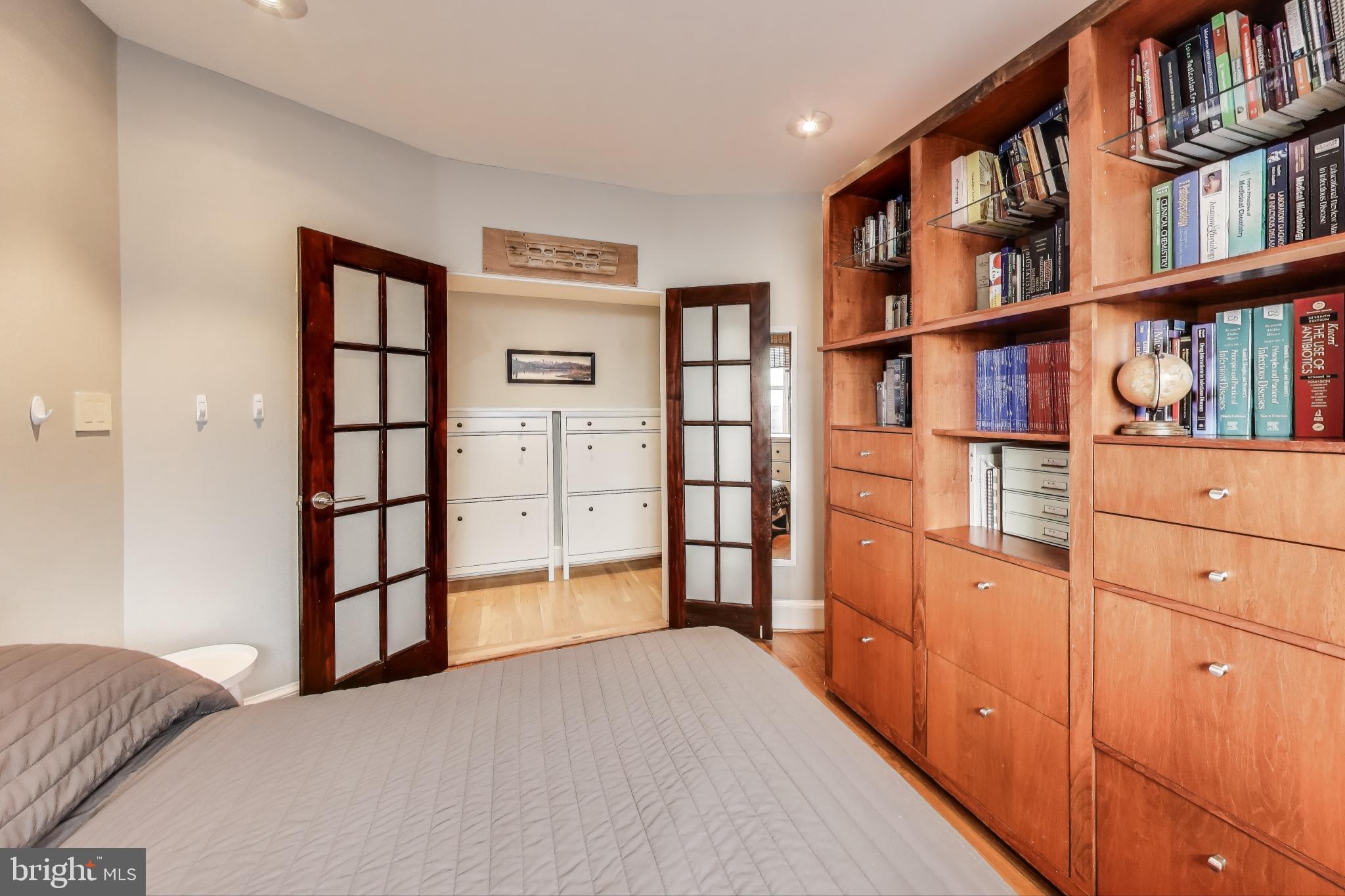 2370 Champlain Street Northwest, Unit 34 Washington, DC 20009 - Photo 20 of 33 a view of a bedroom with furniture and staircase