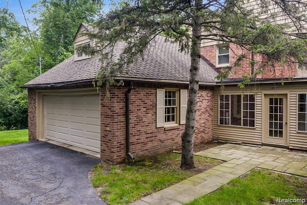 31241 Lahser Road Beverly Hills, MI 48025 - Photo 54 of 65