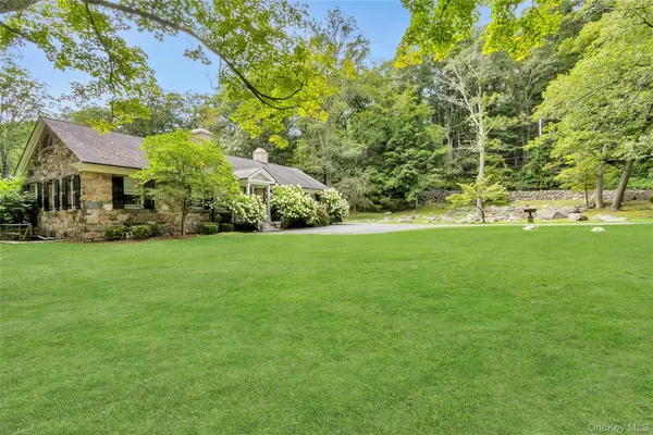 $1,650,000 | 55 Mountain Farm Road, Tuxedo Park, NY 10987