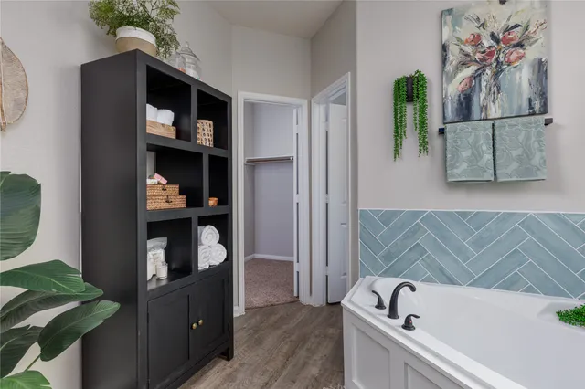 $670,000 | 28603 Riverside Crest Lane, Huffman, TX 77336