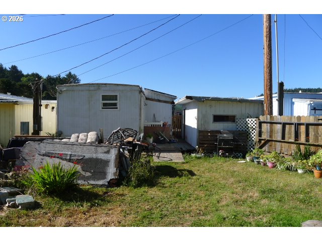 174 Riggs Hill Lane Winchester Bay, OR 97467 - Photo 17 of 17 Backyard