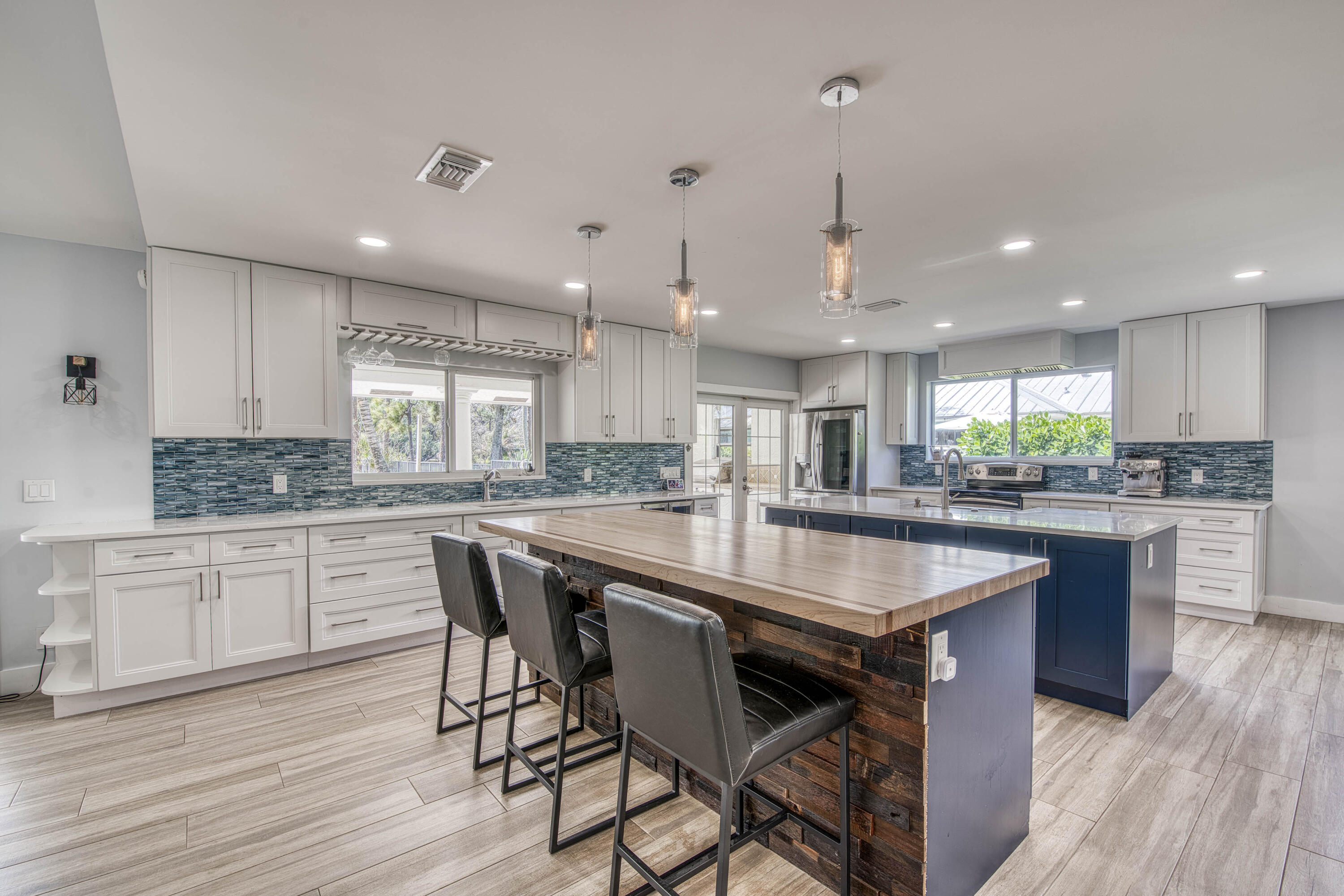 6062 Wood Lake Road Jupiter, FL 33458 - Photo 2 of 41 _IMG7217_HDR