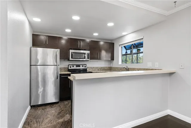 $549,999 | 941 Elm Avenue, Unit 16, Long Beach, CA 90813