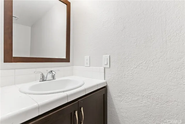 $549,999 | 941 Elm Avenue, Unit 16, Long Beach, CA 90813