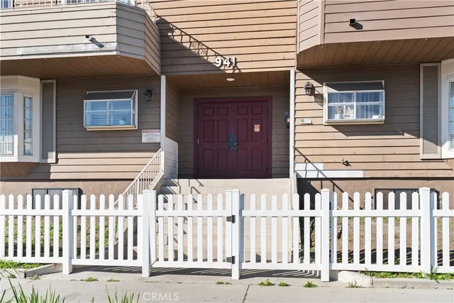 $549,999 | 941 Elm Avenue, Unit 16, Long Beach, CA 90813