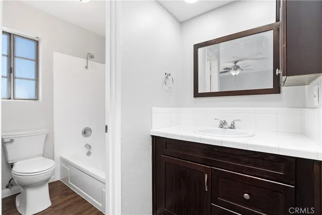 $549,999 | 941 Elm Avenue, Unit 16, Long Beach, CA 90813