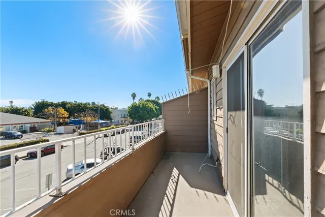 $549,999 | 941 Elm Avenue, Unit 16, Long Beach, CA 90813