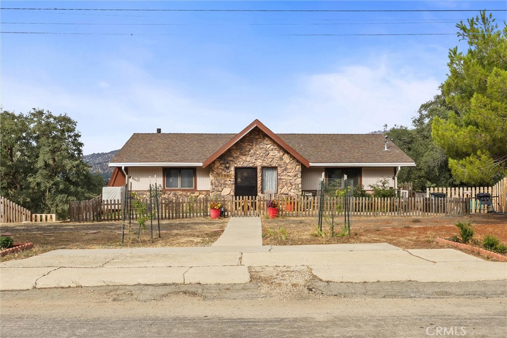22801 Fran Drive Tehachapi, CA 93561 - Photo 3 of 68