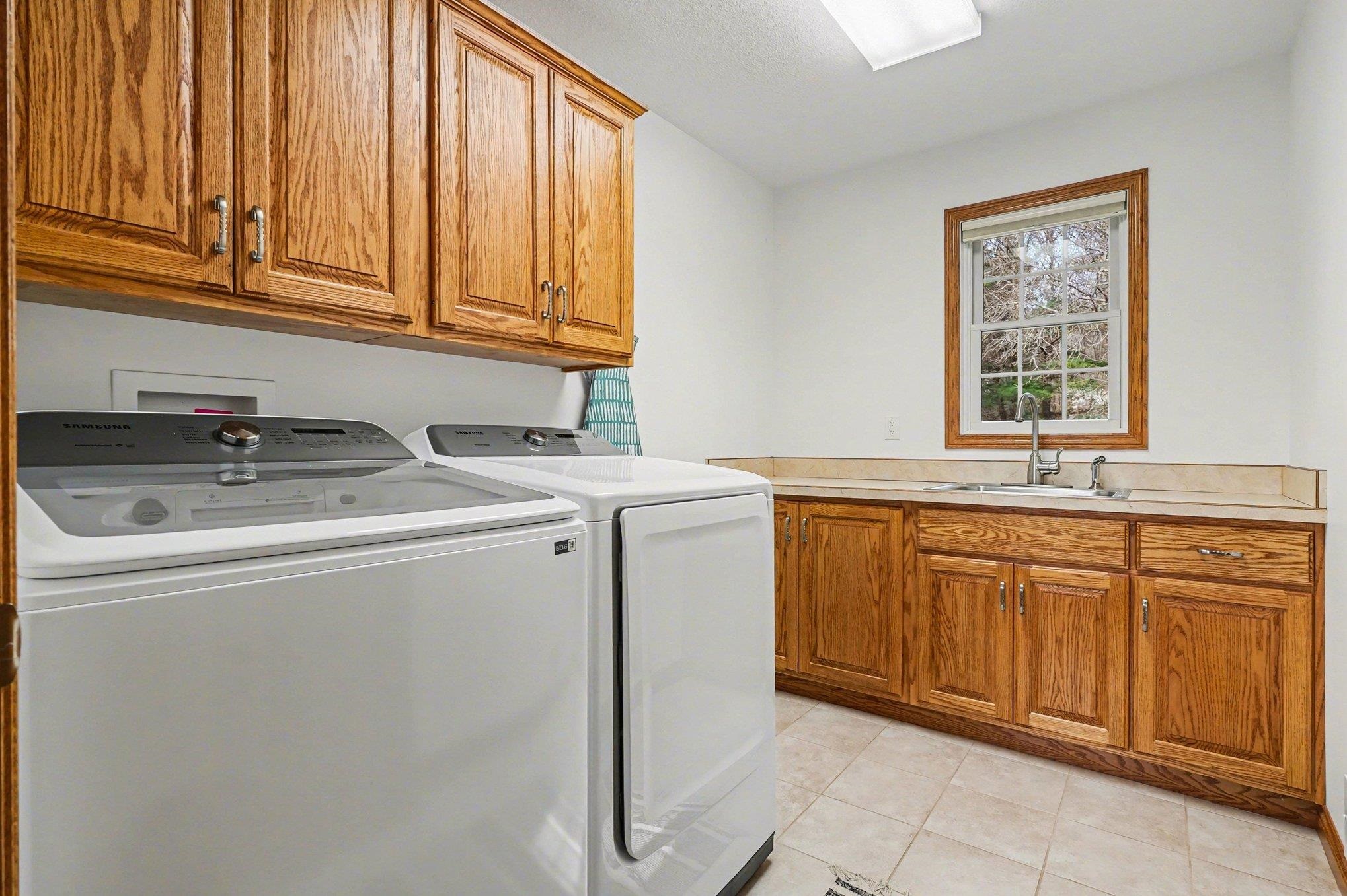 5605 North Shore Road Pinconning, MI 48650 - Photo 13 of 37
