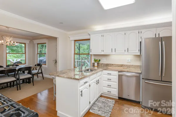 $899,000 | 40 Blackberry Trail, Sapphire, NC 28774