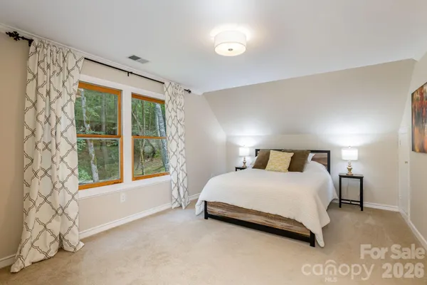 $899,000 | 40 Blackberry Trail, Sapphire, NC 28774