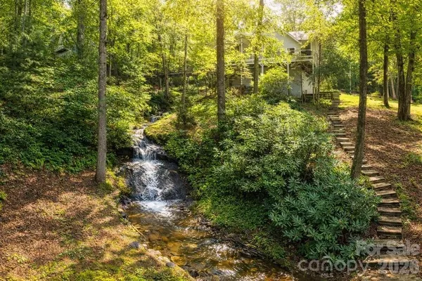 $899,000 | 40 Blackberry Trail, Sapphire, NC 28774