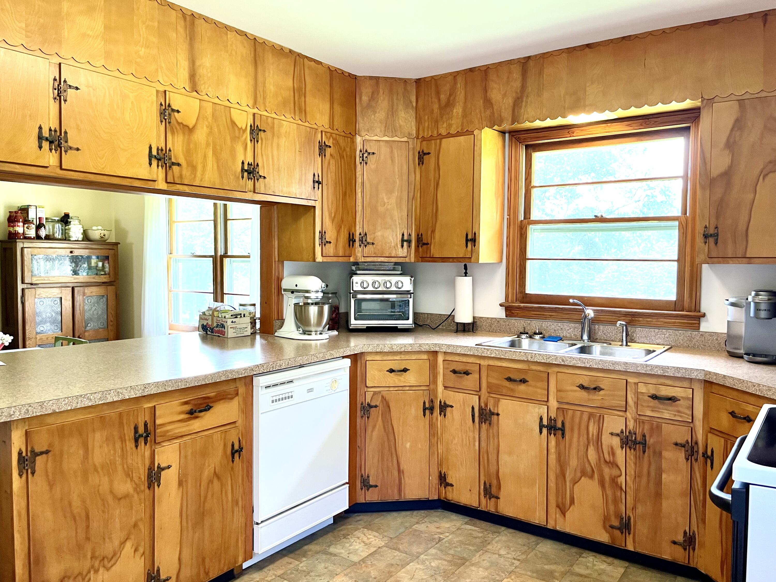 149 Mountain View Circle Flintstone, GA 30725 - Photo 12 of 24 149 Mtn Kitchen 2