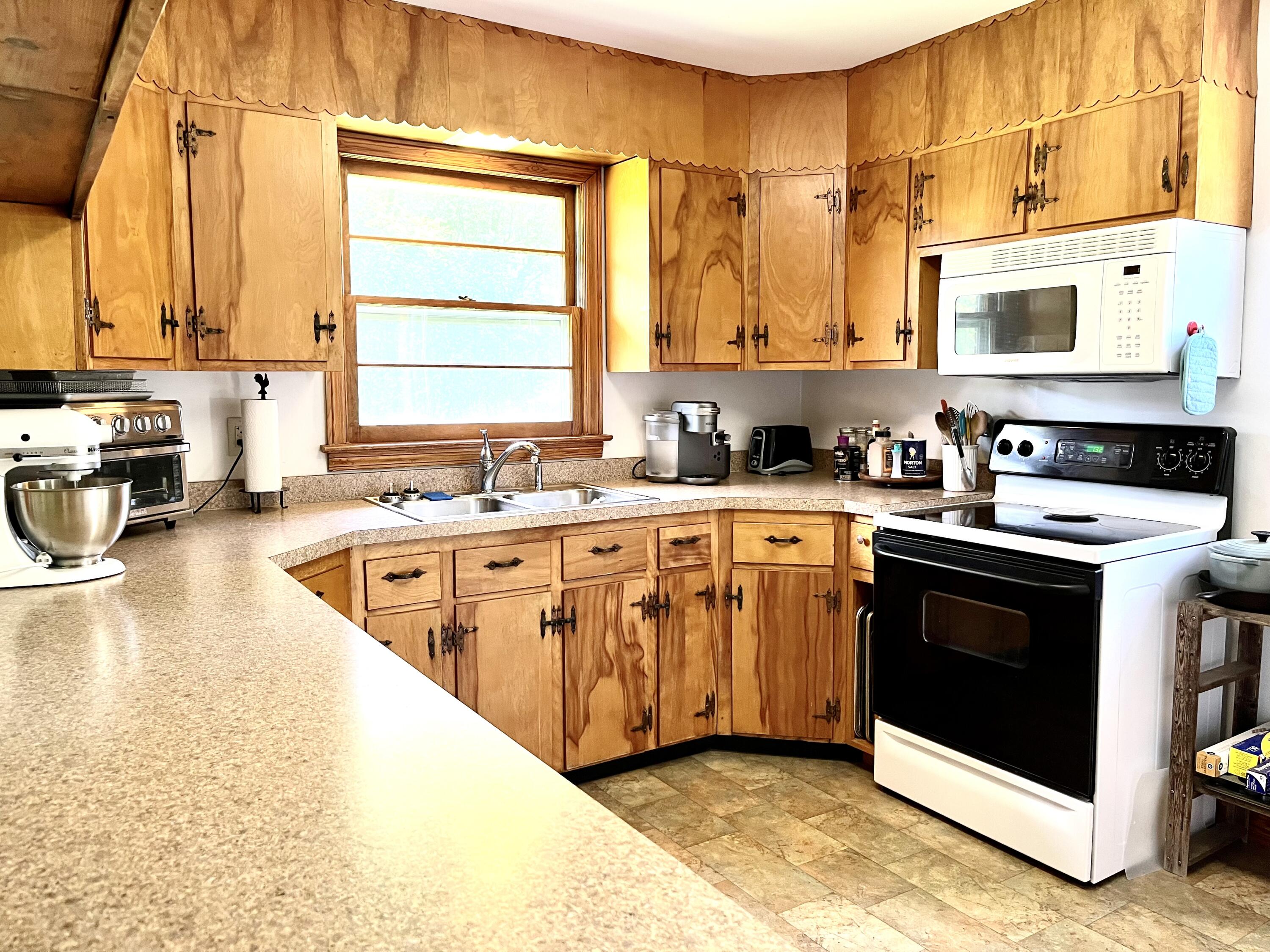 149 Mountain View Circle Flintstone, GA 30725 - Photo 13 of 24 18 Allgood Kitchen 1