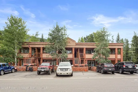 $4,100,000 | 450 South Original Street, Unit 8, Aspen, CO 81611