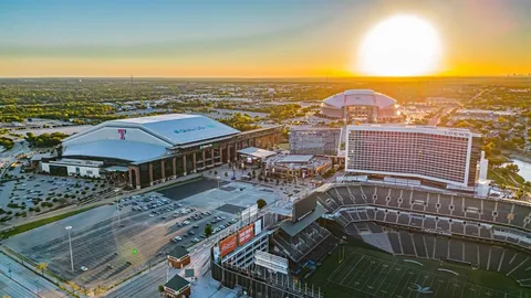 $615,000 | 1215 Beaconsfield Lane, Unit 706, Arlington, TX 76011