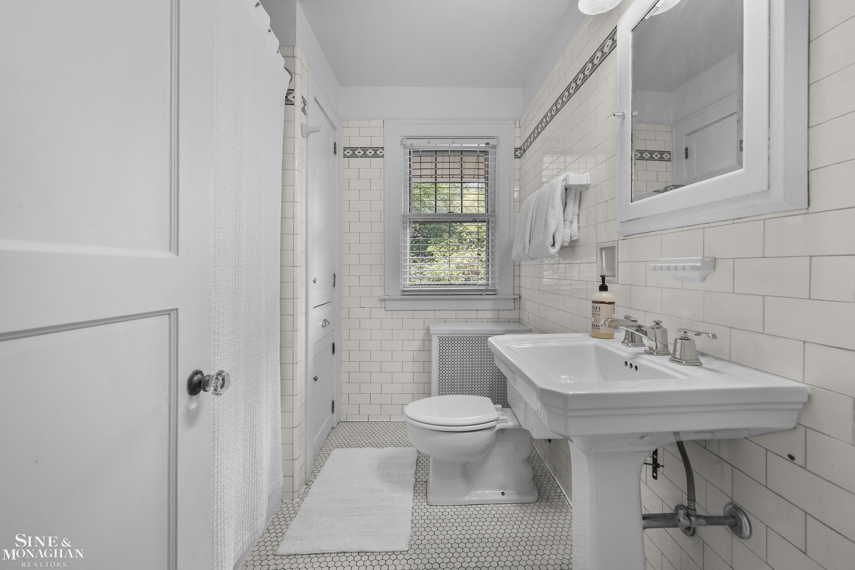 1035 Yorkshire Road Grosse Pointe Park, MI 48230 - Photo 32 of 61
