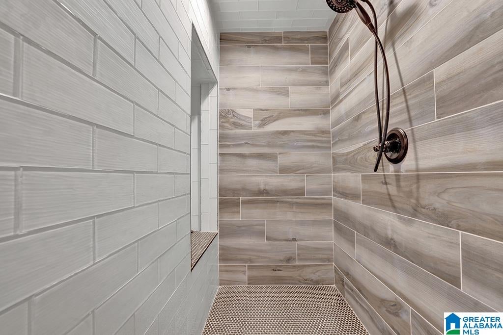 2016 Chapel Road Hoover, AL 35226 - Photo 17 of 53 Gallery Image 17