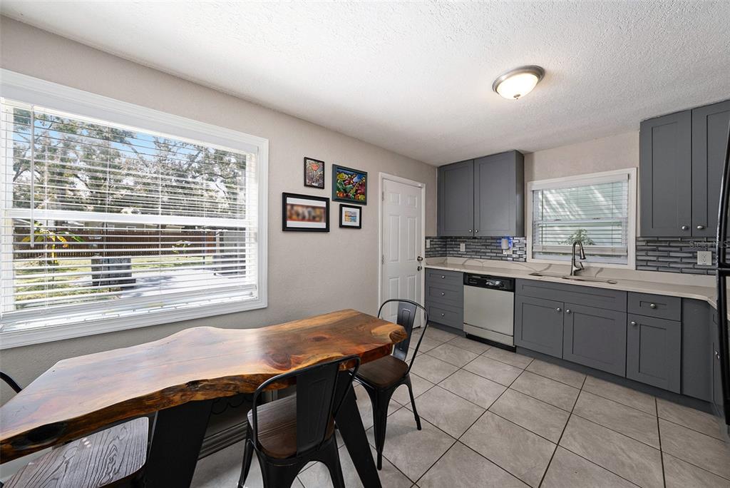 1209 East Flora Street Tampa, FL 33604 - Photo 7 of 31