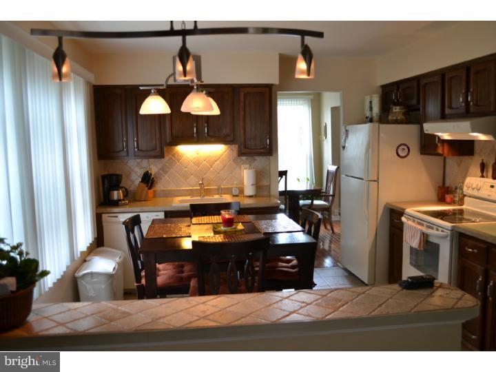 136 Abbey Road Voorhees, NJ 08043 - Photo 5 of 25 Gallery Image 5