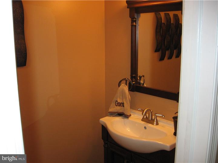 136 Abbey Road Voorhees, NJ 08043 - Photo 7 of 25 Gallery Image 7