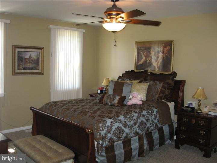 136 Abbey Road Voorhees, NJ 08043 - Photo 8 of 25 Gallery Image 8