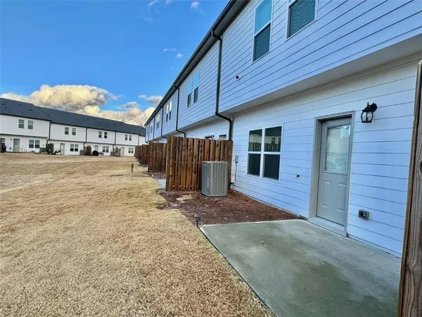 $2,300 | 1151 Lossie Way, Grayson, GA 30017