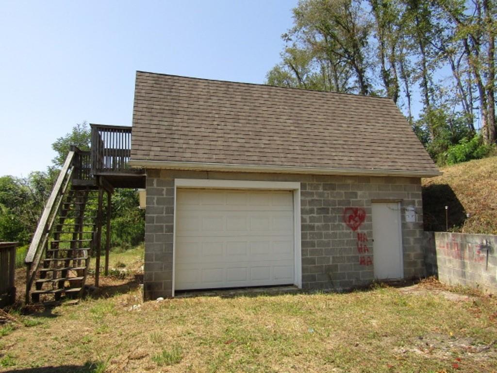 211 Lenkey Road Vanderbilt, PA 15486 - Photo 11 of 38 a view of a house