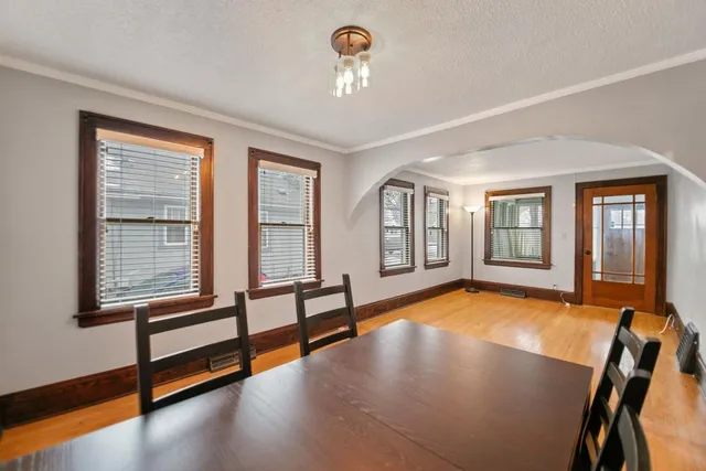 $265,000 | 2014 Cottage Avenue East, St. Paul, MN 55119