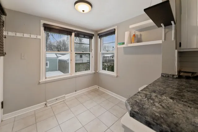 $265,000 | 2014 Cottage Avenue East, St. Paul, MN 55119