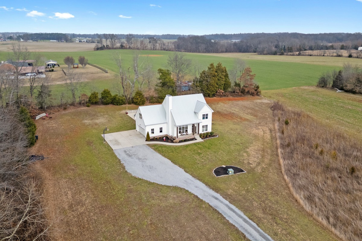 1148 Friendship Road Cross Plains, TN 37049 - Photo 2 of 50