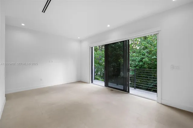 $2,285,000 | 3063 Elizabeth Street, Miami, FL 33133