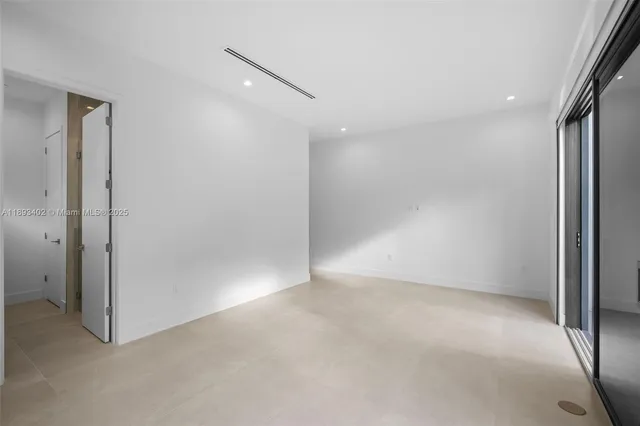 $2,285,000 | 3063 Elizabeth Street, Miami, FL 33133