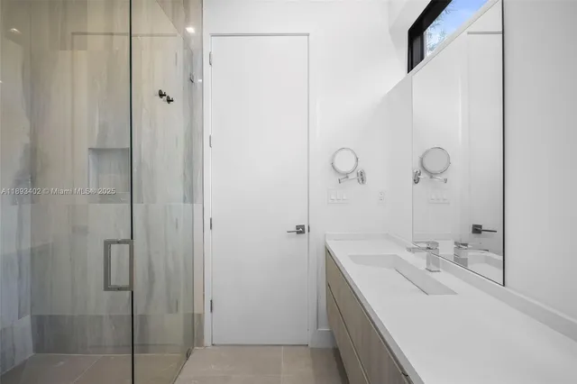 $2,285,000 | 3063 Elizabeth Street, Miami, FL 33133