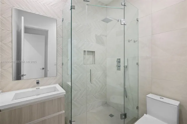 $2,285,000 | 3063 Elizabeth Street, Miami, FL 33133