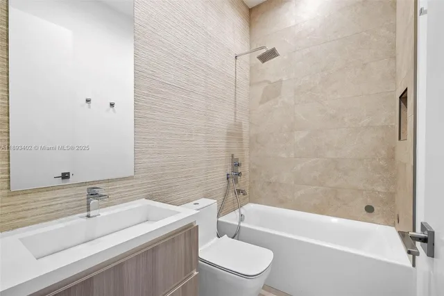 $2,285,000 | 3063 Elizabeth Street, Miami, FL 33133