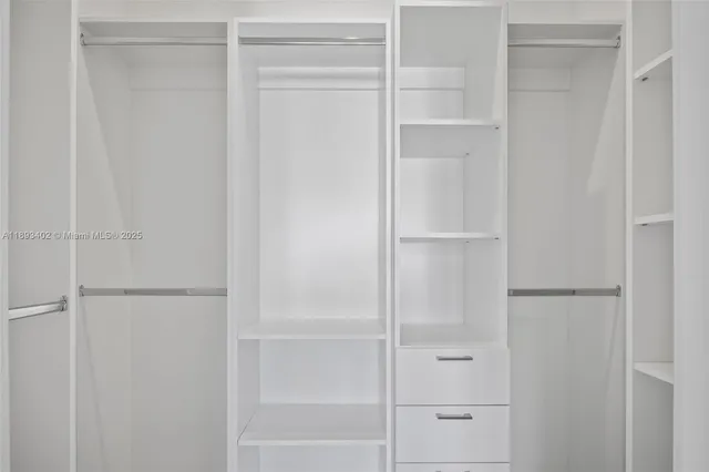 $2,285,000 | 3063 Elizabeth Street, Miami, FL 33133