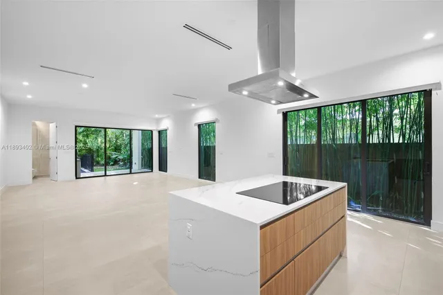 $2,285,000 | 3063 Elizabeth Street, Miami, FL 33133